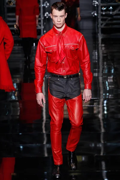 Look 13